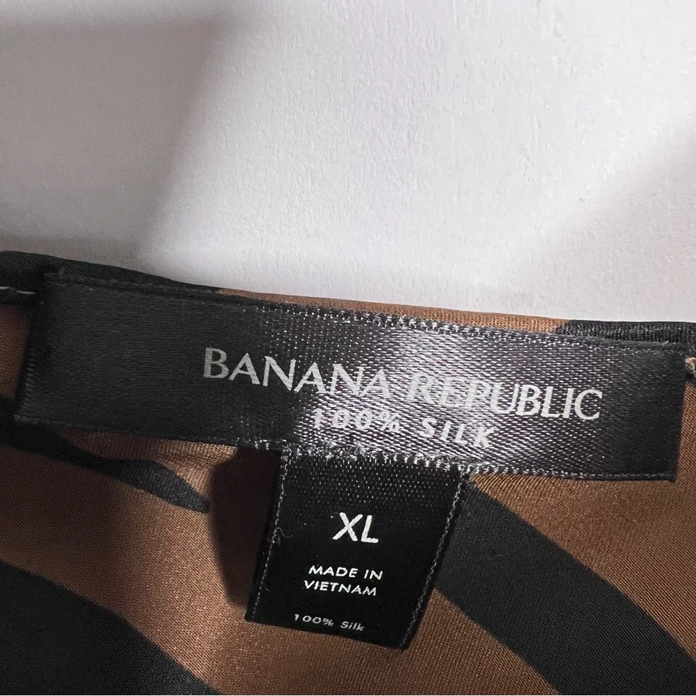 Banana Republic 100% silk XL Animal Print Camisole Sold Out - Picture 3 of 15